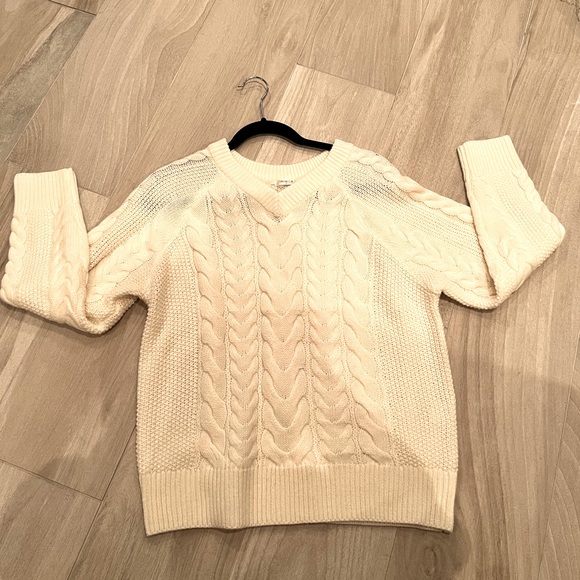SALE 🛍NWOT White knit sweater - Picture 1 of 5